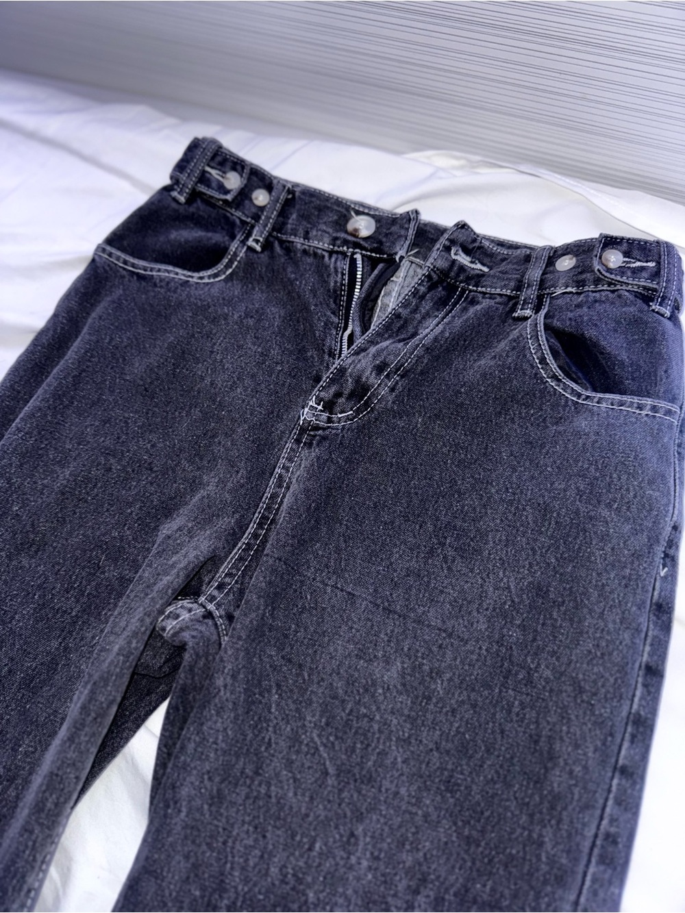 SHEIN Women's Straight Leg Jeans - Washed Black